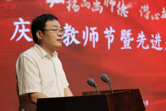 短视频资源 资源本应是频资沃土海报