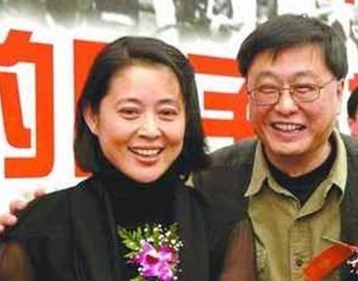 女老师给男生喂母乳 她对小陈的母乳照顾海报