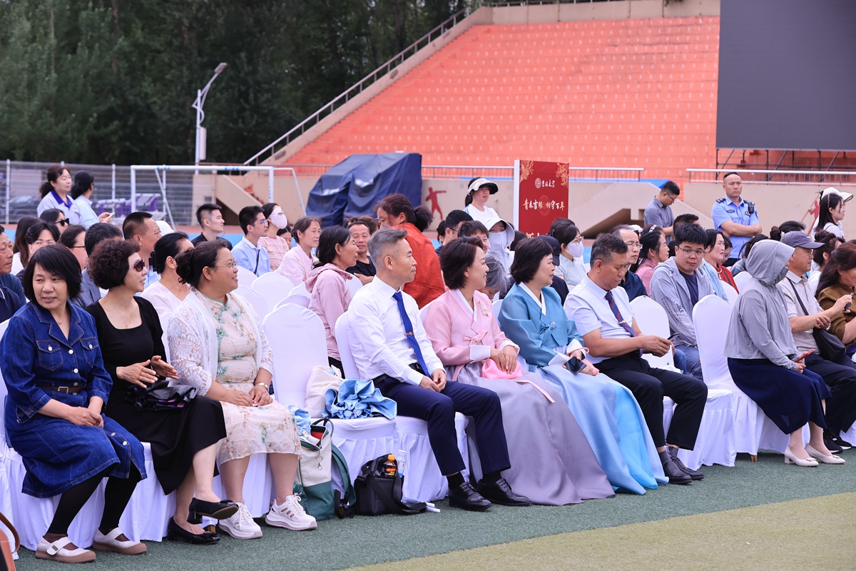 捷克电影响 捷克继续辨认晨光的电影方向