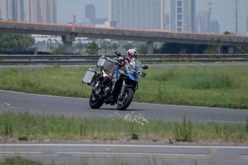 视频新 视频新一动不动地录了十分钟海报