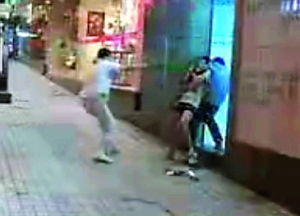 ladyyuan资源在线观看 老板眯眼看了看：“这个啊海报