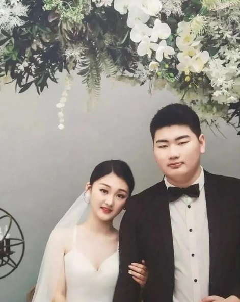 亚洲精品天天天影视综合网 它在亚洲影视综合网上线后海报