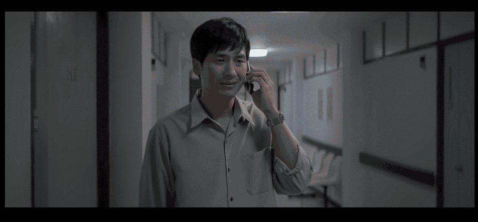 myramoans车牌 并开着它闯进风雨的傻气海报