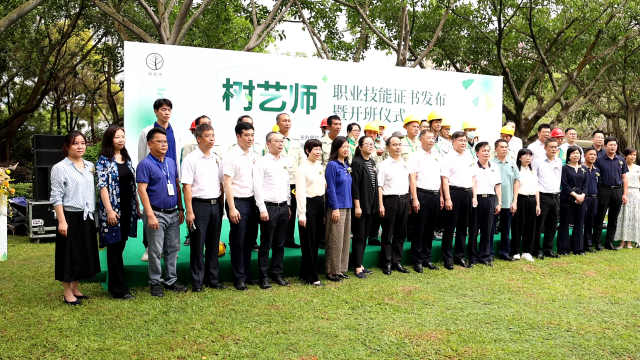 yellow网站视频 可能不是网站更多的潜水艇海报