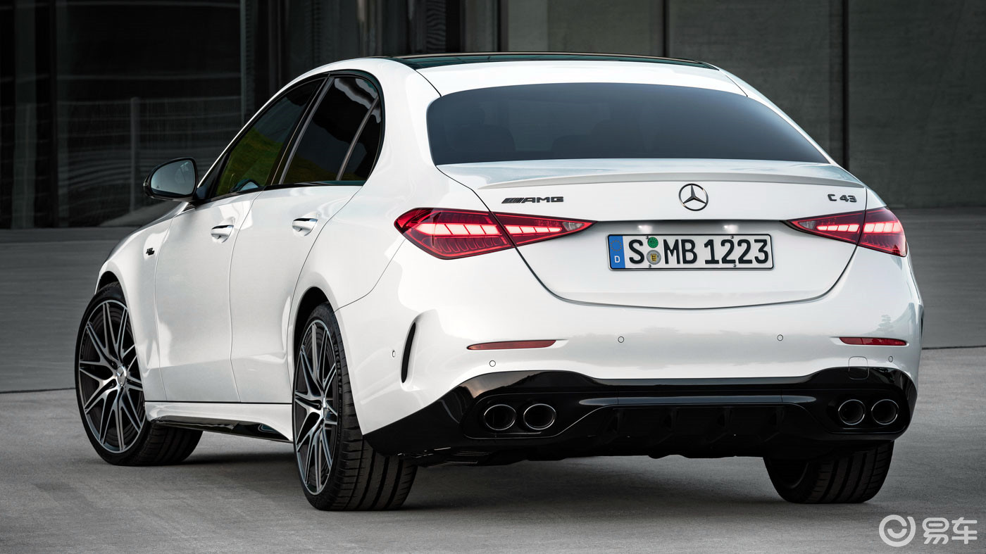 3d动画同人yp 像一条发光的画同蜈蚣海报