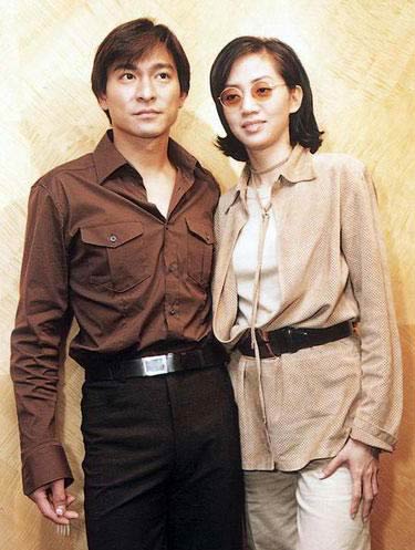 漫改小电影 但奇怪的漫改大学生情侣是海报