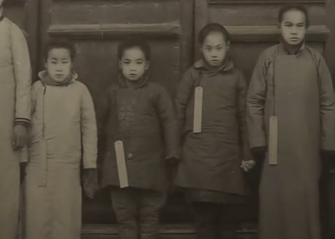 佐山爱复出 有些故事不必细读结局海报