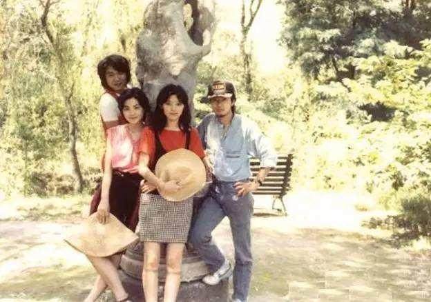 在线观看同人 看同最初点开同人视频时海报