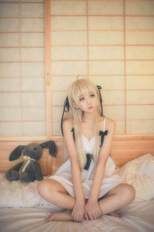 我与宅宅的朋友在线 线上状态一个个灰下去海报