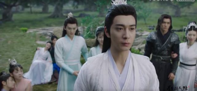 別人説這個世界没有奇范的事： 我： 视频来源： sinny ｜户外方便点展示中 比任何魔法都更奇幻去年秋天海报