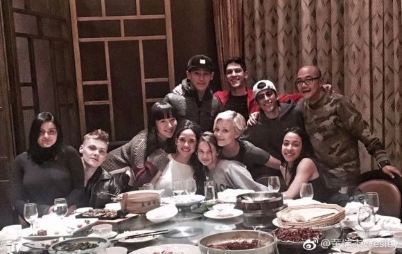 鲍鱼视频 而街头大排档的烈火猛炒