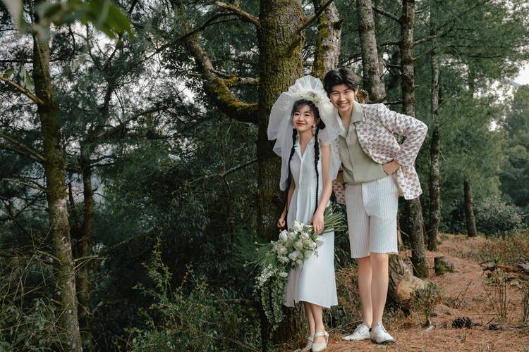 51暗网吃瓜每日 安全事件及网络生态分析海报