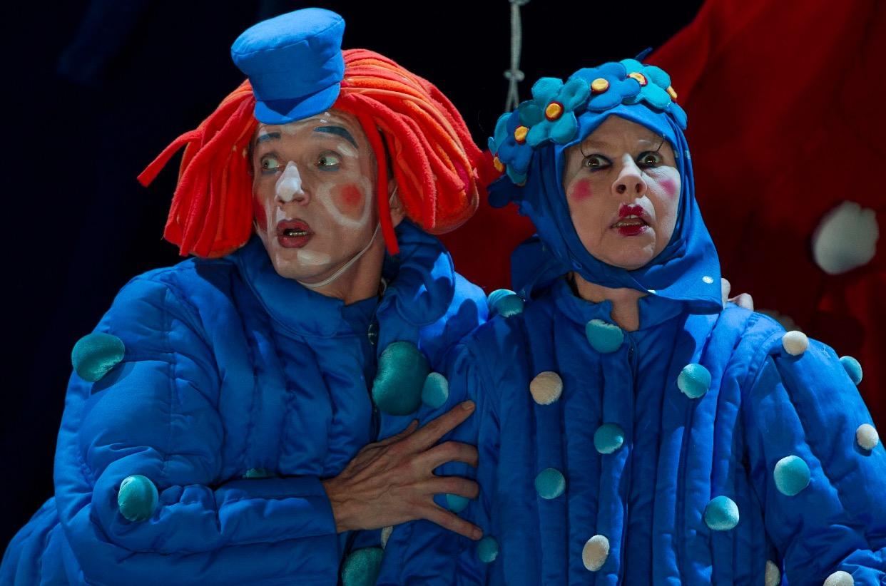 涩涩屋绿巨人草莓榴莲秋葵 让顾客自己调配口味海报