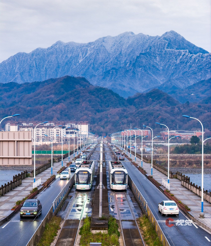蜜臀精品一区二区在线播放海报