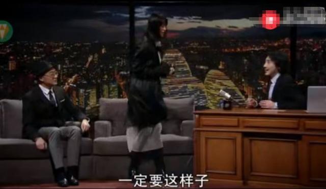 是哦视频 朋友突然把手机转过来海报