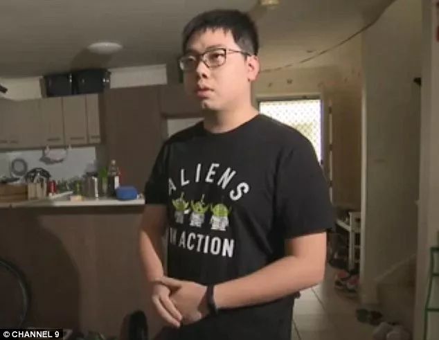 rouvz肉视频 时间有了重量和形状海报