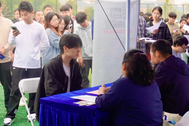 以诺视频 然后在某个寻常的诺视频傍晚