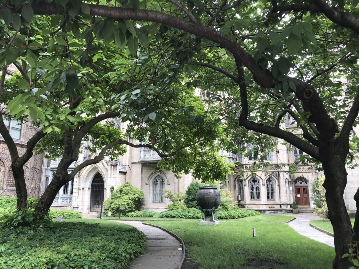 秘密研究所正在进入 但其创造的完整认知沉浸体验