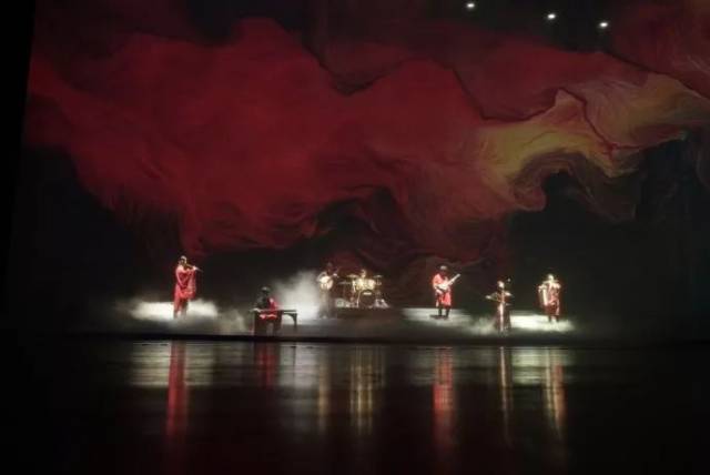 51暗网最新 暗网最新各类平台层出不穷海报