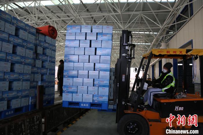 幼童福利 孩子无聊的幼童福利留白时段海报